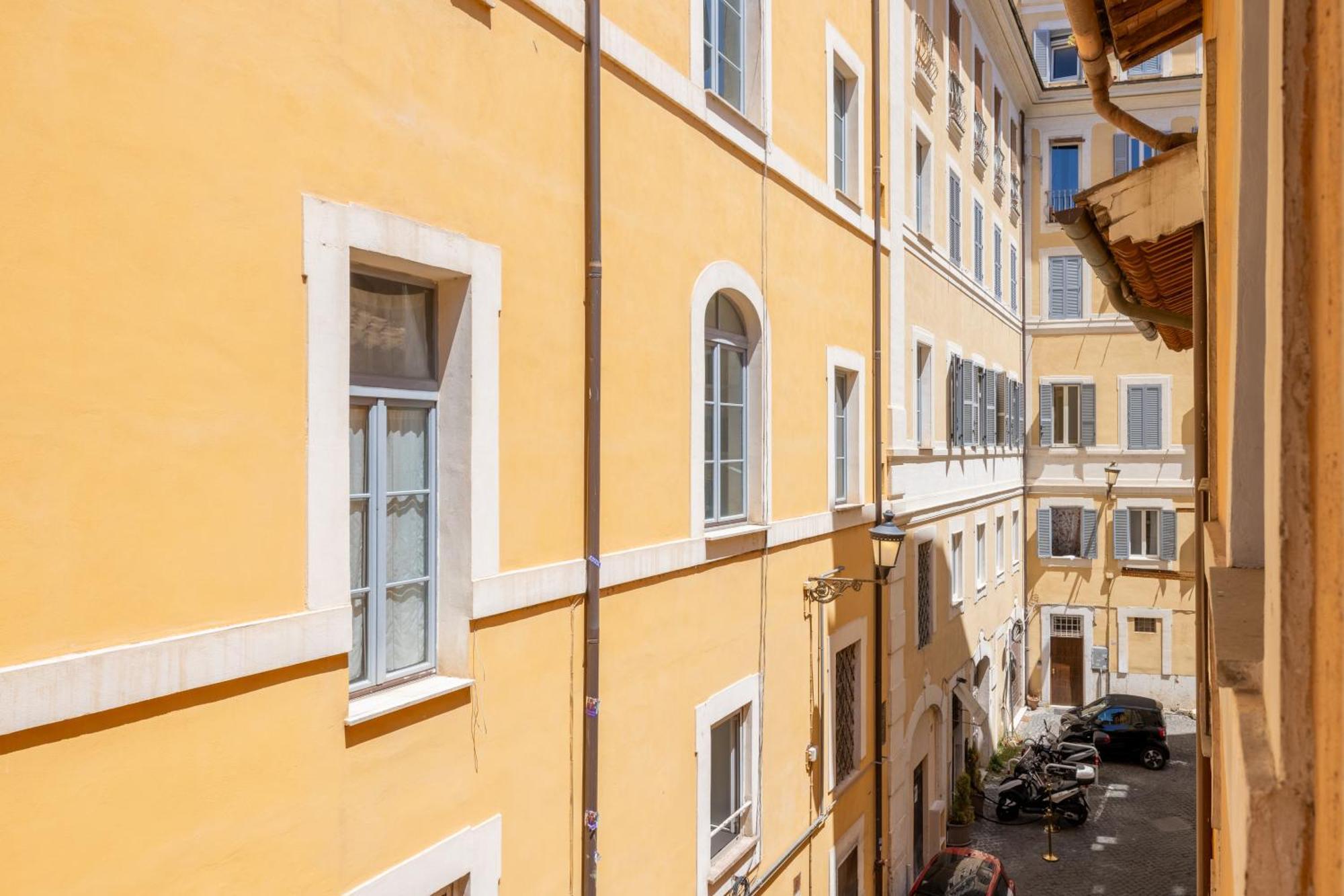 Suite Trevi - Charming Loft Near Trevi Fountain Rome Luaran gambar
